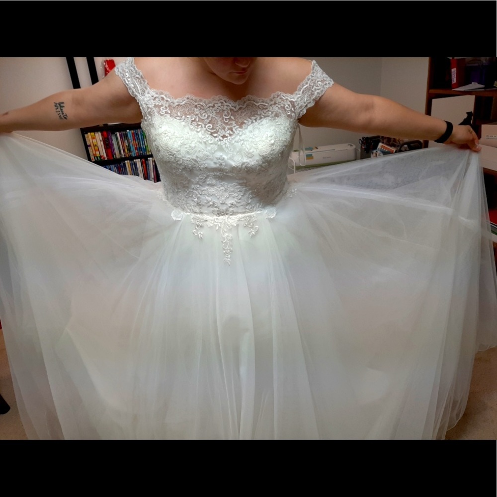 NEW Wedding Dress